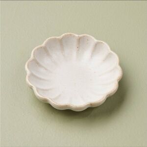 Hearth & Hand Fluted Ceramic Trinket Dish
Vintage Cream